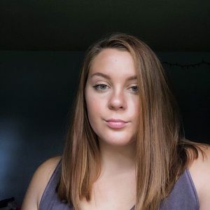 Meet your Posher, Caitlin